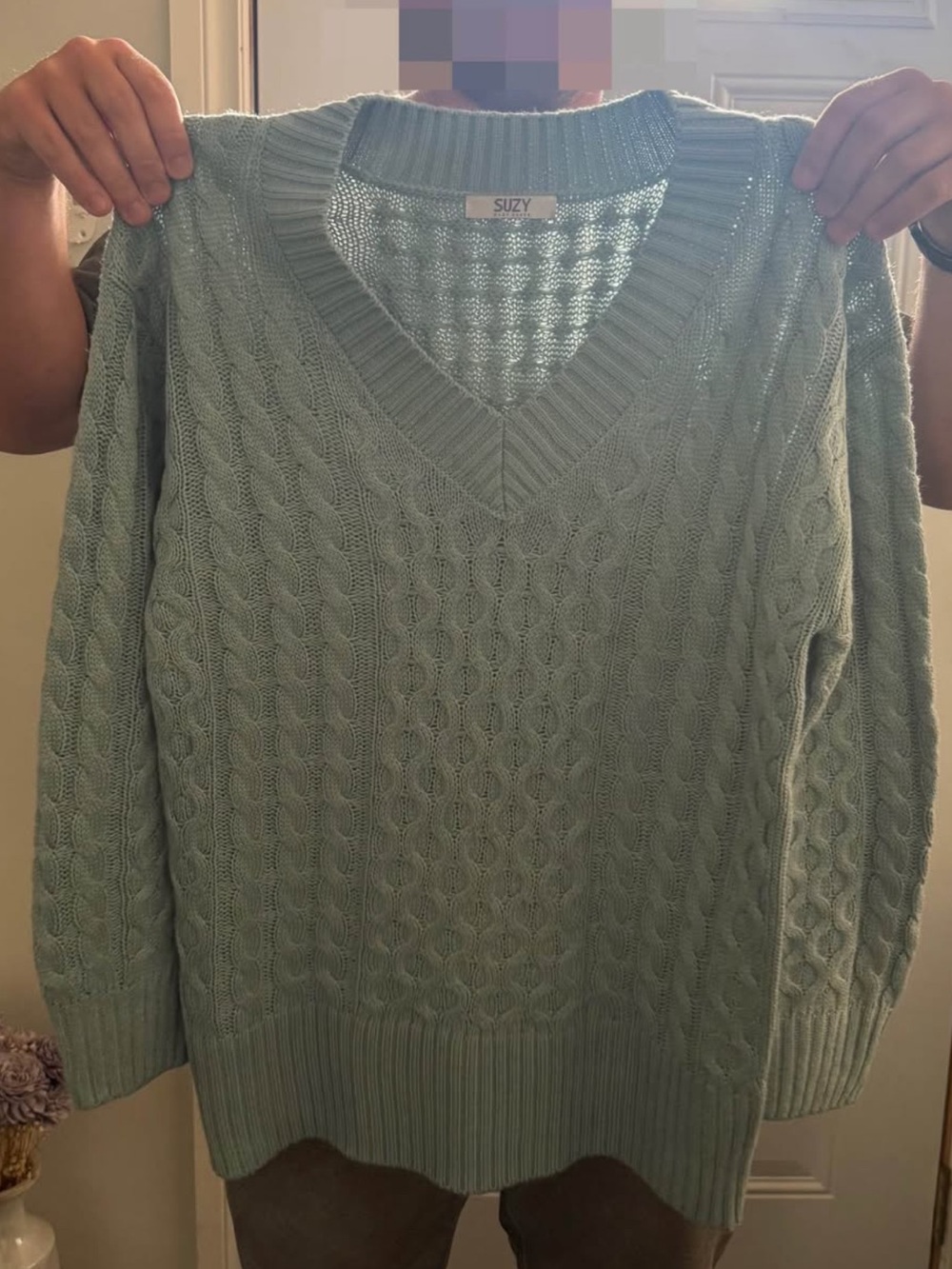 Suzy Shier Mint Green Cable Knit V-Neck Sweater
